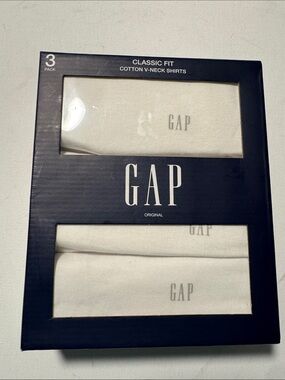 Gap Vneck Tshirt Mens Small White 3 Pack